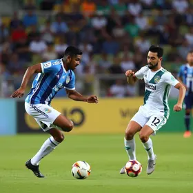 Bragantino empata com Sporting Cristal na Sul-Americana
